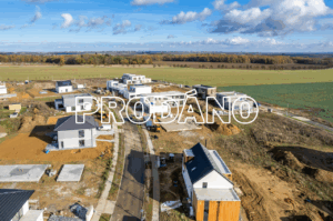 Pozemek, Vysoký Újezd